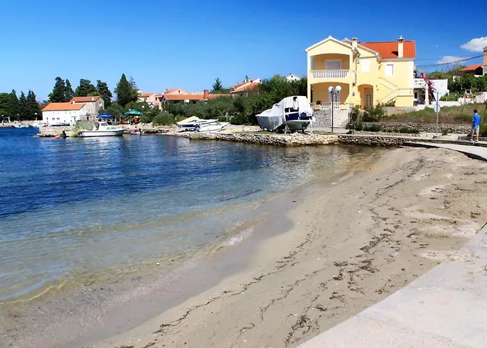 By The Sea Lukoran